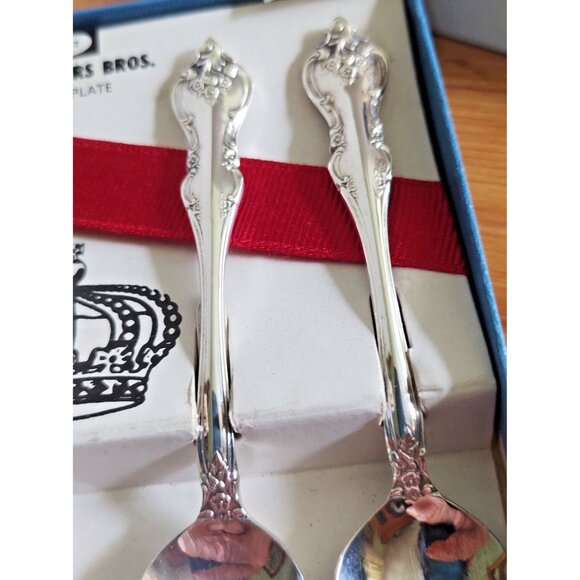 Vintage 1847 Rogers Bros. Silverplate Demitasse Spoon Set(4) original box 1964 - Picture 5 of 13